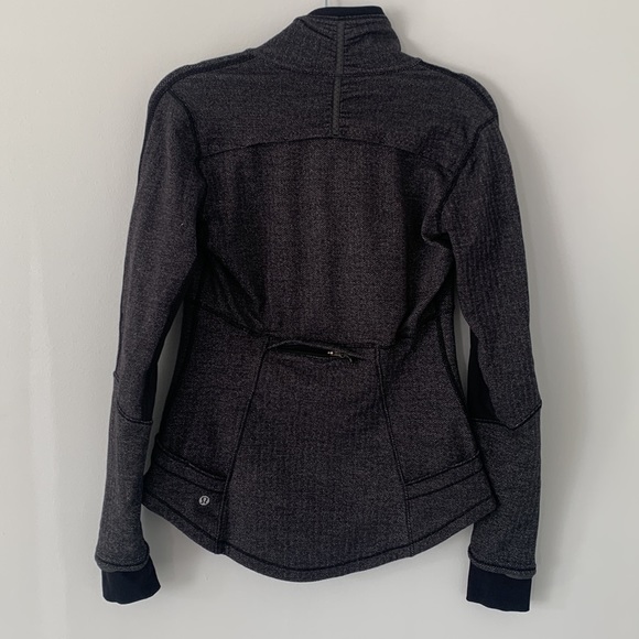 Lululemon Half Zip - Picture 7 of 7